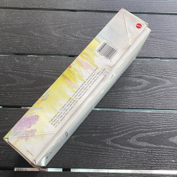 - ✨ Vintage NRFB Spring Blossom Barbie ~ Avon exclusive - Picture 9 of 10